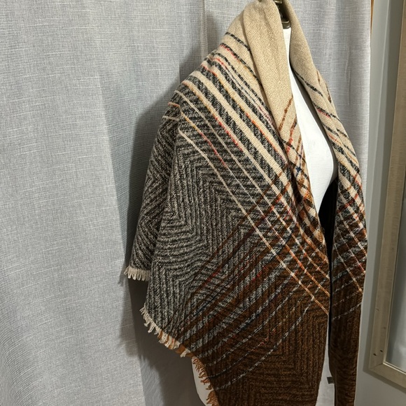 Quagga brand Large 52x52 Blanket Style Scarf/Wrap-Browns/Beige/Black-Polyester - Picture 6 of 16